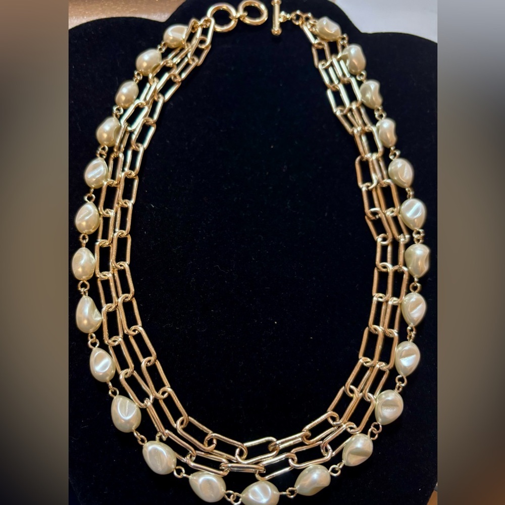 NECKLACE THREE STRAND PAPERCLIP CHAIN AND BAROQUE PEARLS